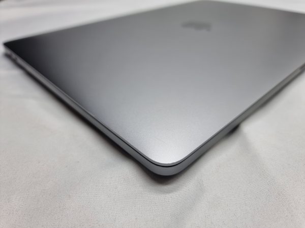 Apple MacBook Pro 15” 2017, TB, Core i7, 16 GB RAM, 256 GB SSD Apple MacBook Pro 15” 2017, TB, Core i7, 16 GB RAM, 256 GB SSD