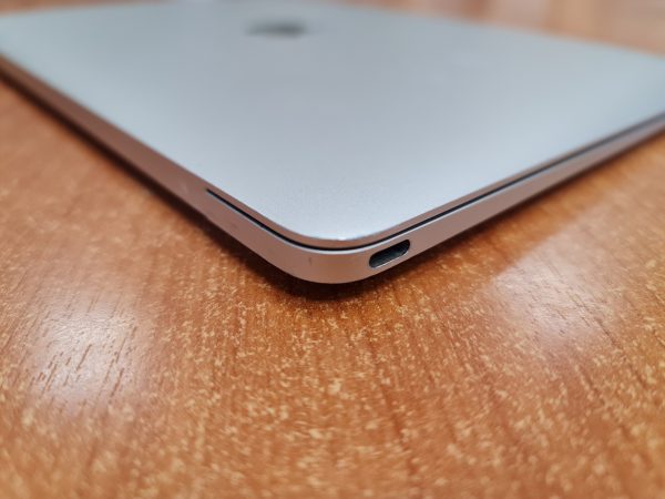 Apple MacBook Retina 12” 2016, M3, 8 GB RAM, 256 GB SSD, Cycle 736