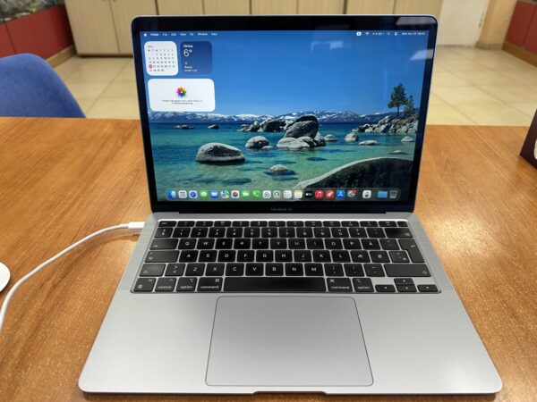 Apple MacBook Air 13” 2020, M1, 8 GB RAM, 256 GB SSD, Cycle 344